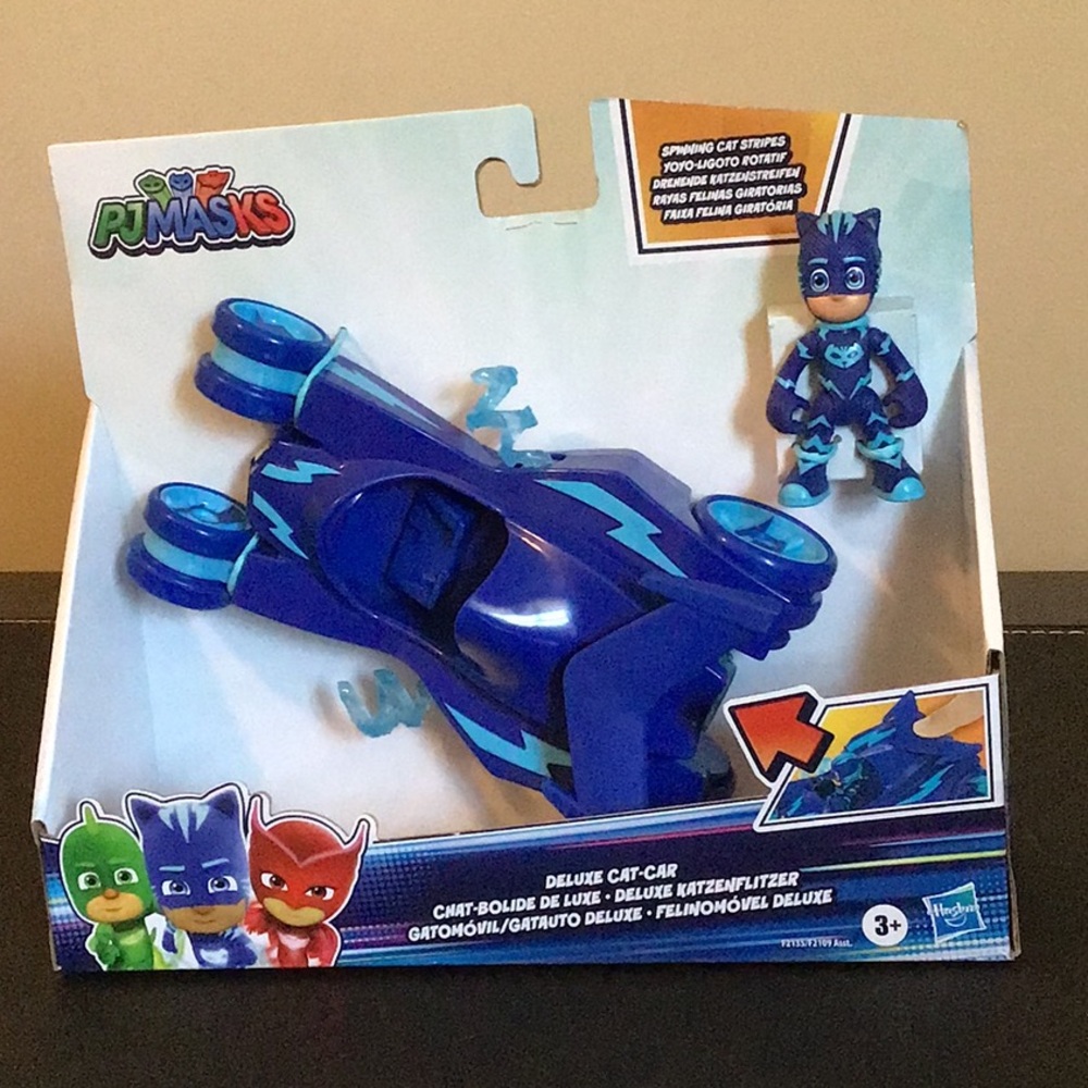 PJ Mask Deluxe Cat Car with Spinning Cat Stripes